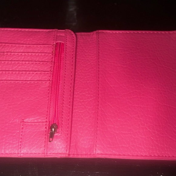 Passport/travel wallet - Picture 3 of 3